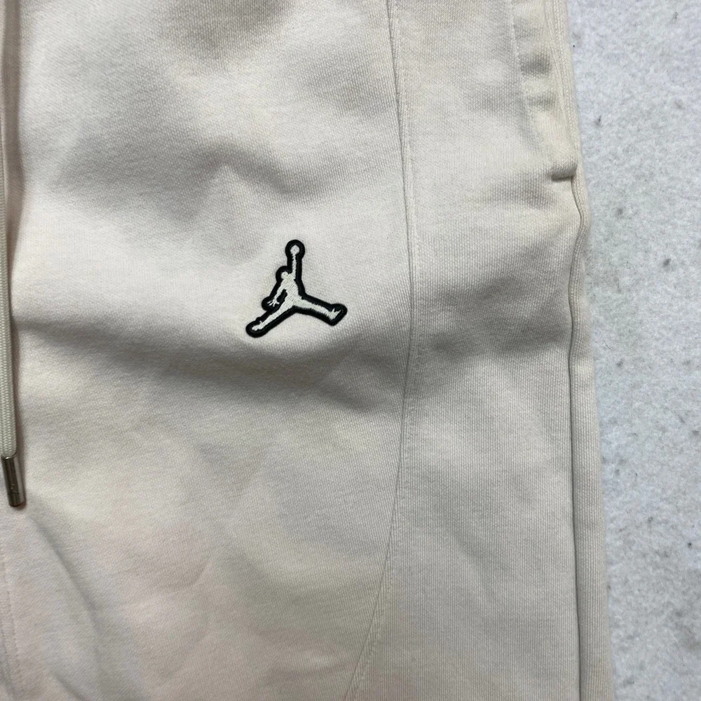 Jordan Flight Sweatpants Mens Small Beige Fleece Joggers Tapered Leg